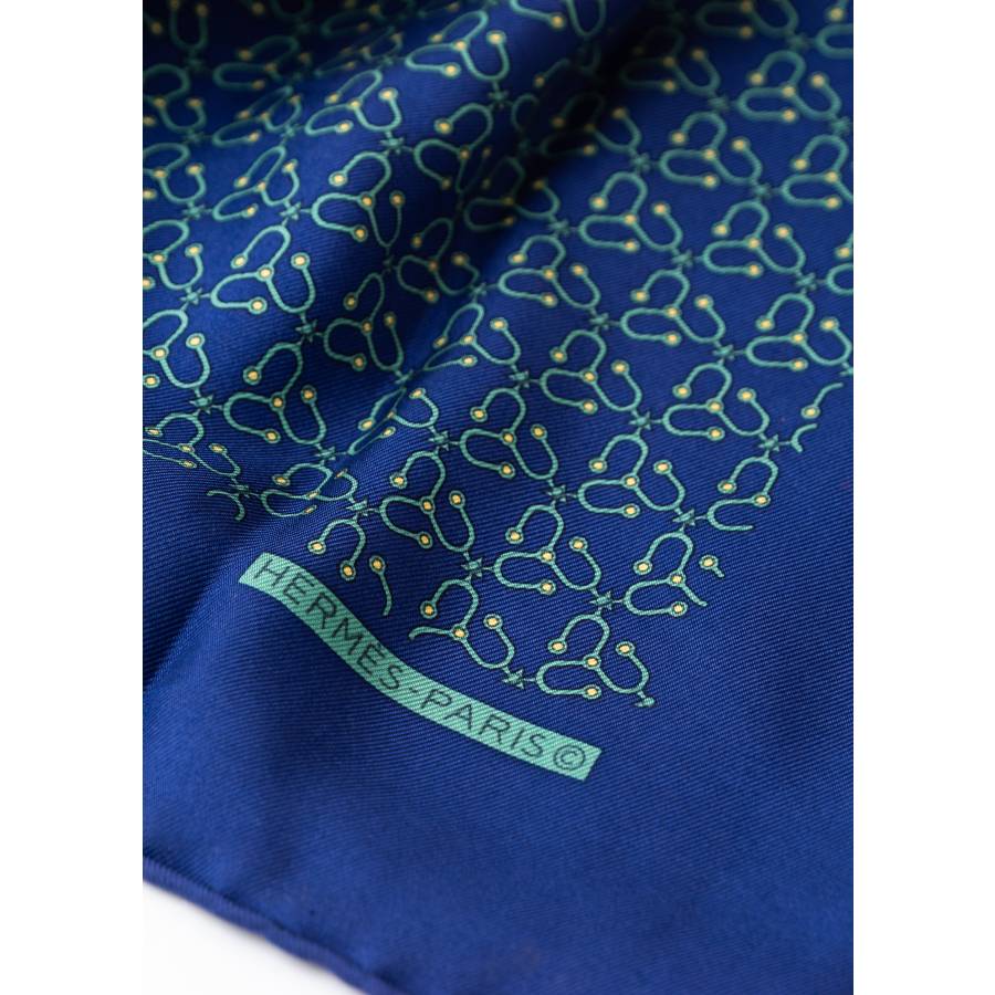 Gavroche 45 aus blauer Seide