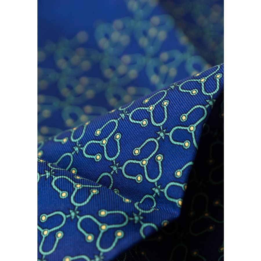 Gavroche 45 aus blauer Seide