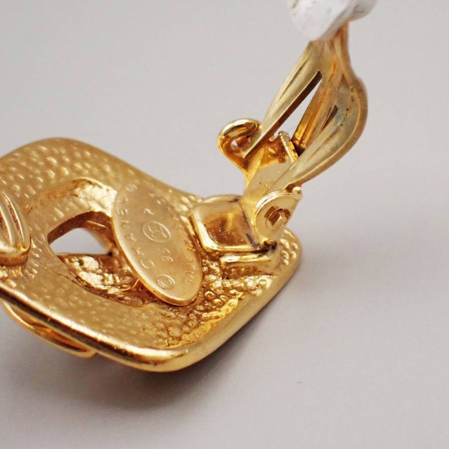 Boucles d'oreilles vintage à clip CC Diamond