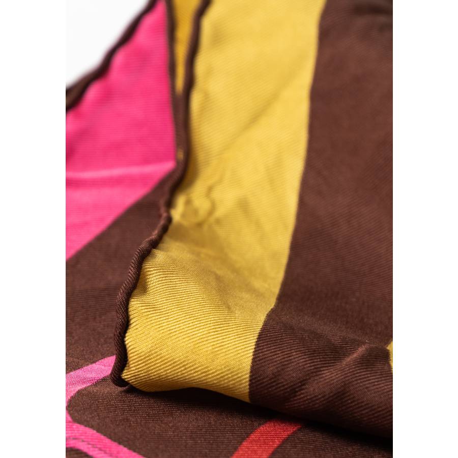 Carré Gucci en twill de soie marron