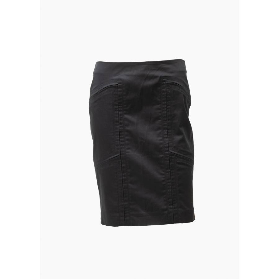 Short black skirt
