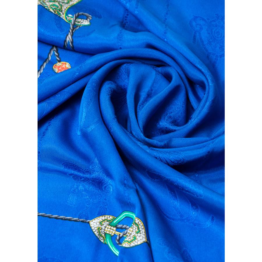 Carré en soie bleue