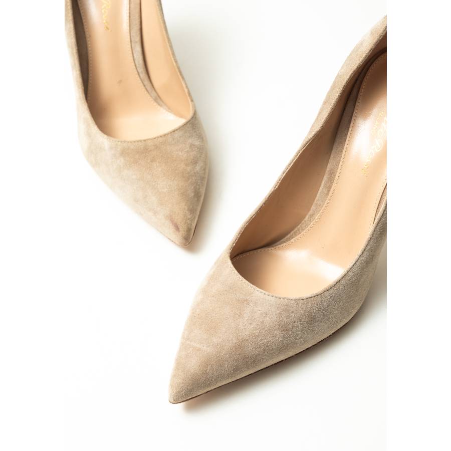 Escarpins en daim