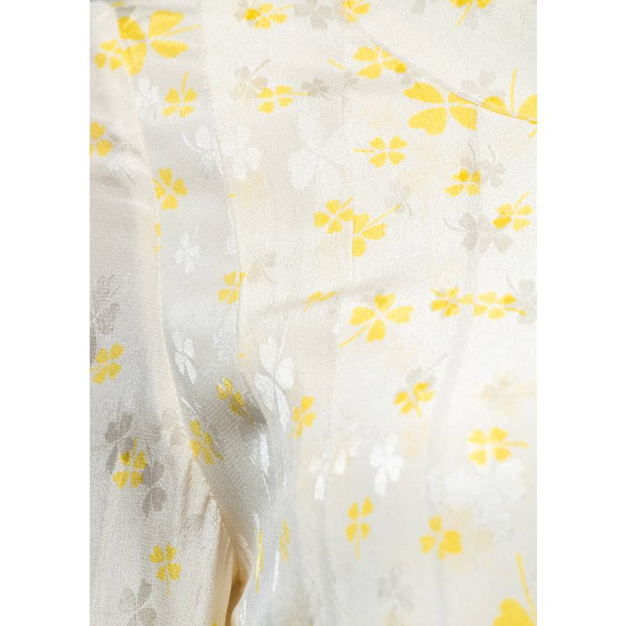 Robe en soie à fleurs