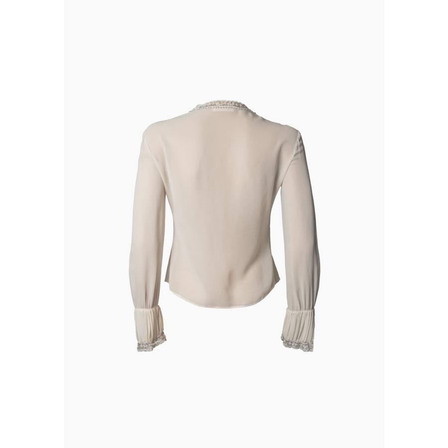 Chemisier écru en soie et perles