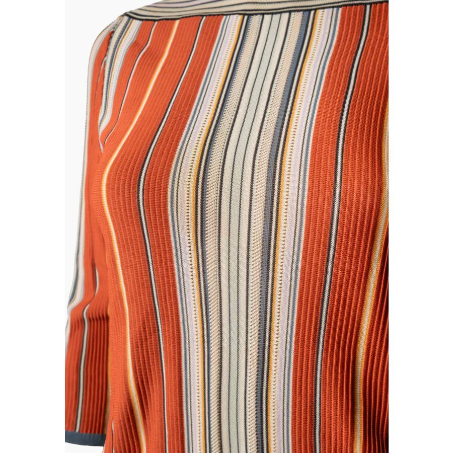 Haut en tricot rayé à encolure bateau