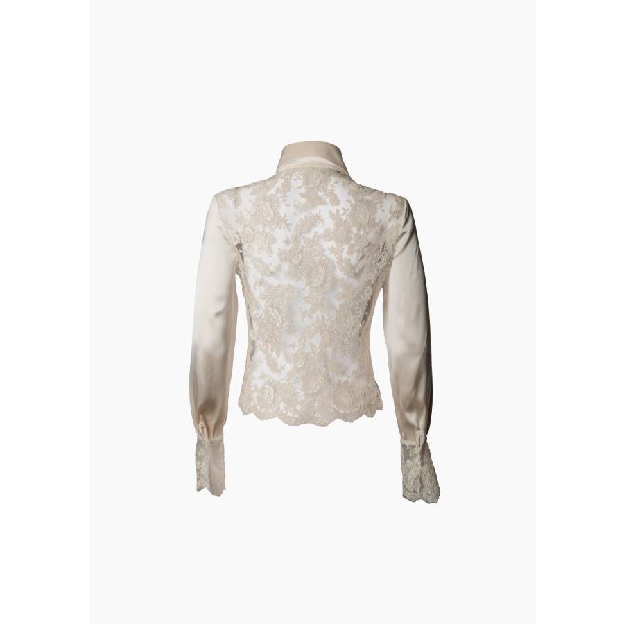 Chemise en soie et dentelle écrue