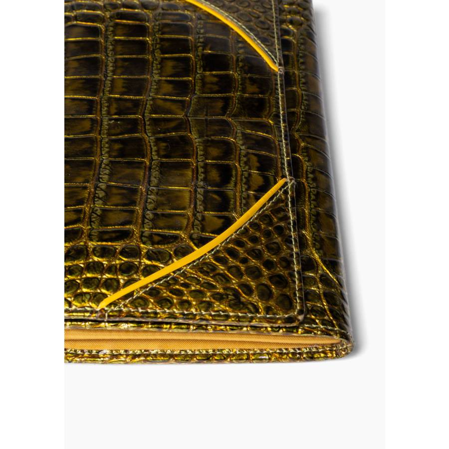 Vintage clutch in embossed crocodile leather, metallic yellow-green, with "D" clasp