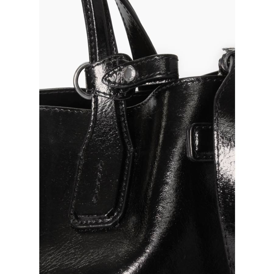 The Banner Tasche aus schwarzem Lackleder