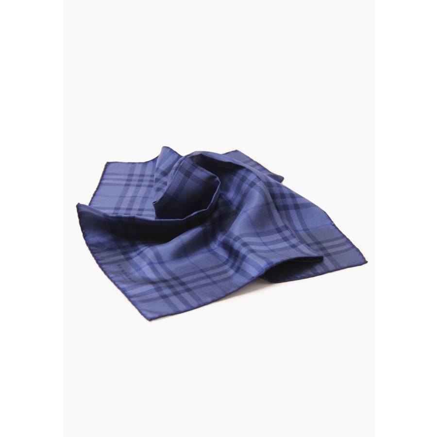 Carré de soie à carreaux bleus