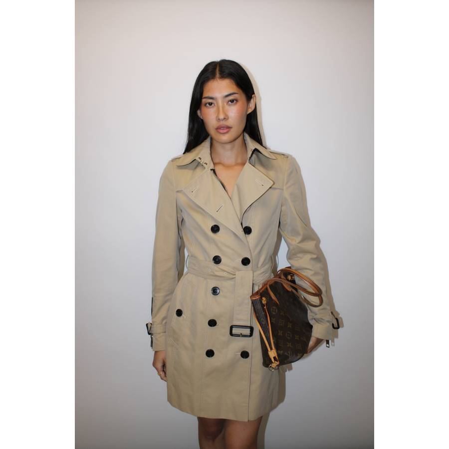 Trenchcoat beige mi-long