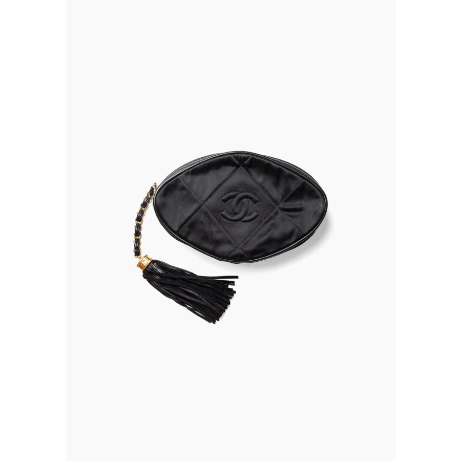 Schwarze Satin-Clutch