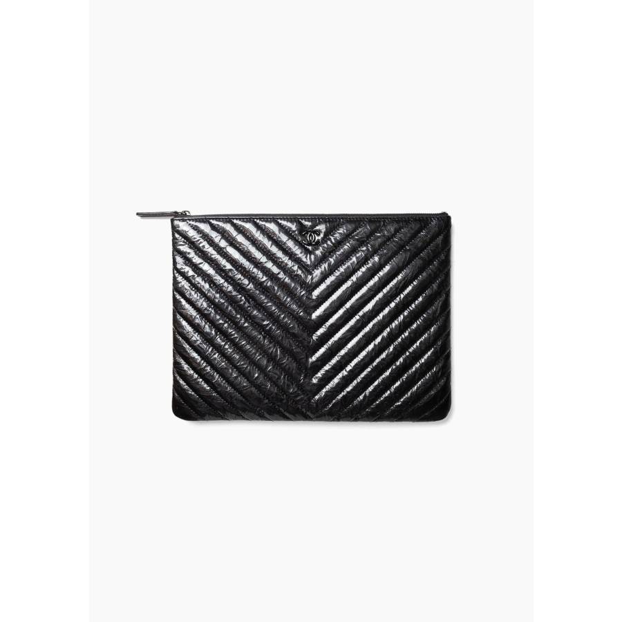 Pochette motif Chevron en cuir verni