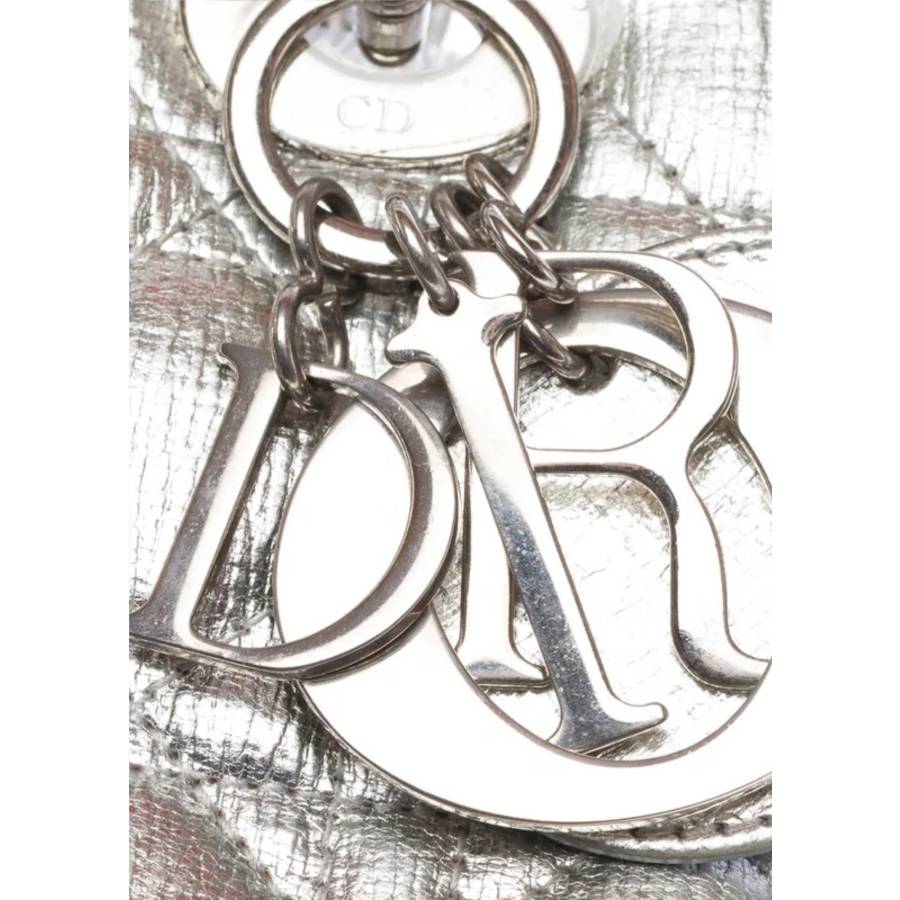 Sac Lady Dior Small en cuir argenté