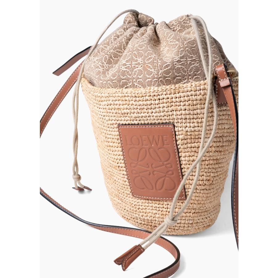 Natural raffia and leather bucket bag