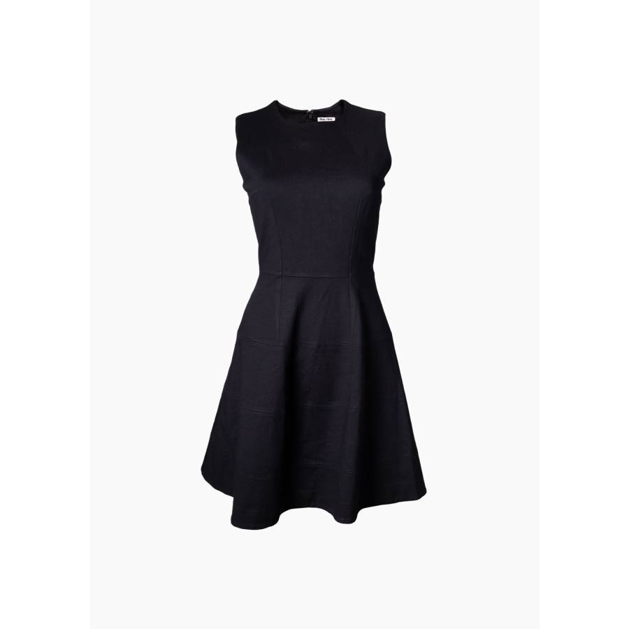Robe courte évasée